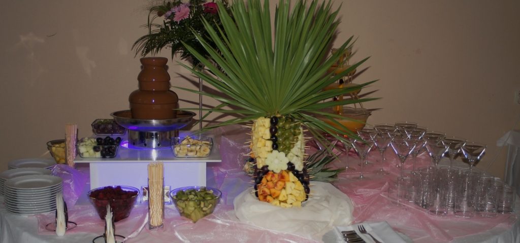 Fontanna z czekoladą i palma owocowa - Sala Bankietowa Magdalena