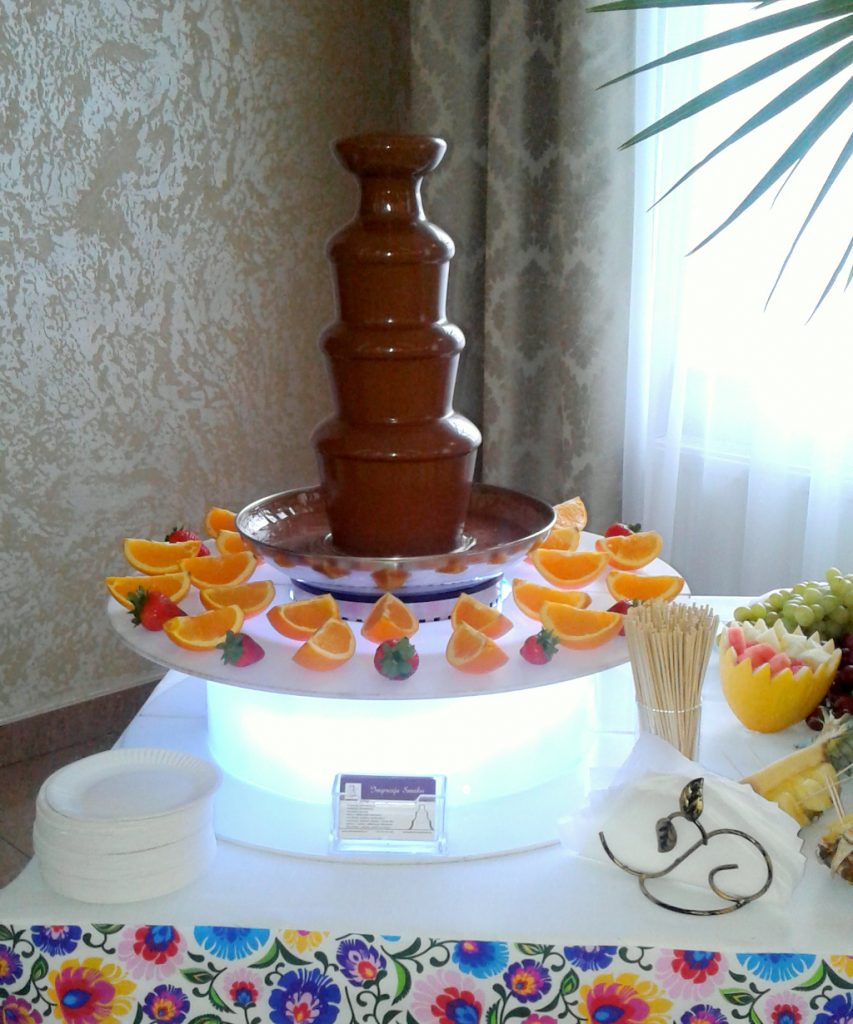 Fontanna czekoladowa na wesele