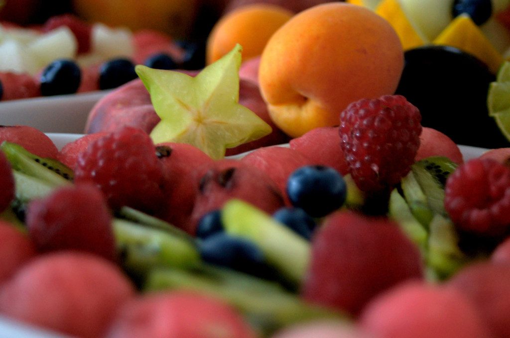 bufet owocowy, owocowy stół Dworek w Grabowie nad Prosną