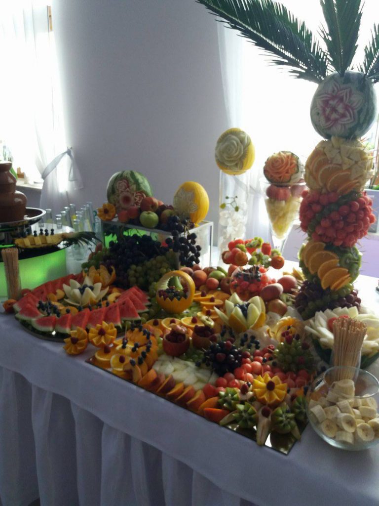 Palma owocowa, dekoracje owocowe, bufet owocowy Zajzad u Kwiatków Sompolno