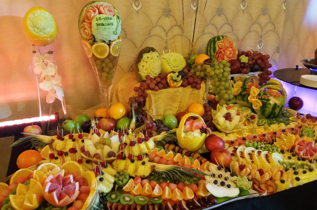 dekoracje owocowe, stół owocowy Kalisz
