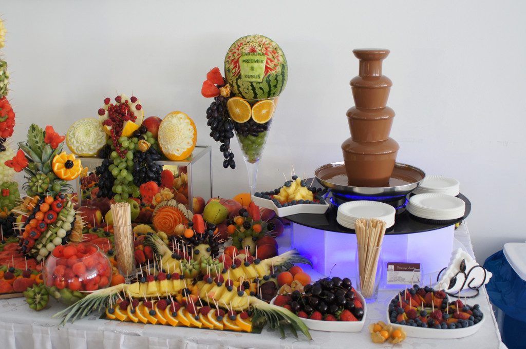 fontanna czekoladowa, dekoracje owocowe, carving Koło, Turek, Malanów, Hacjenda