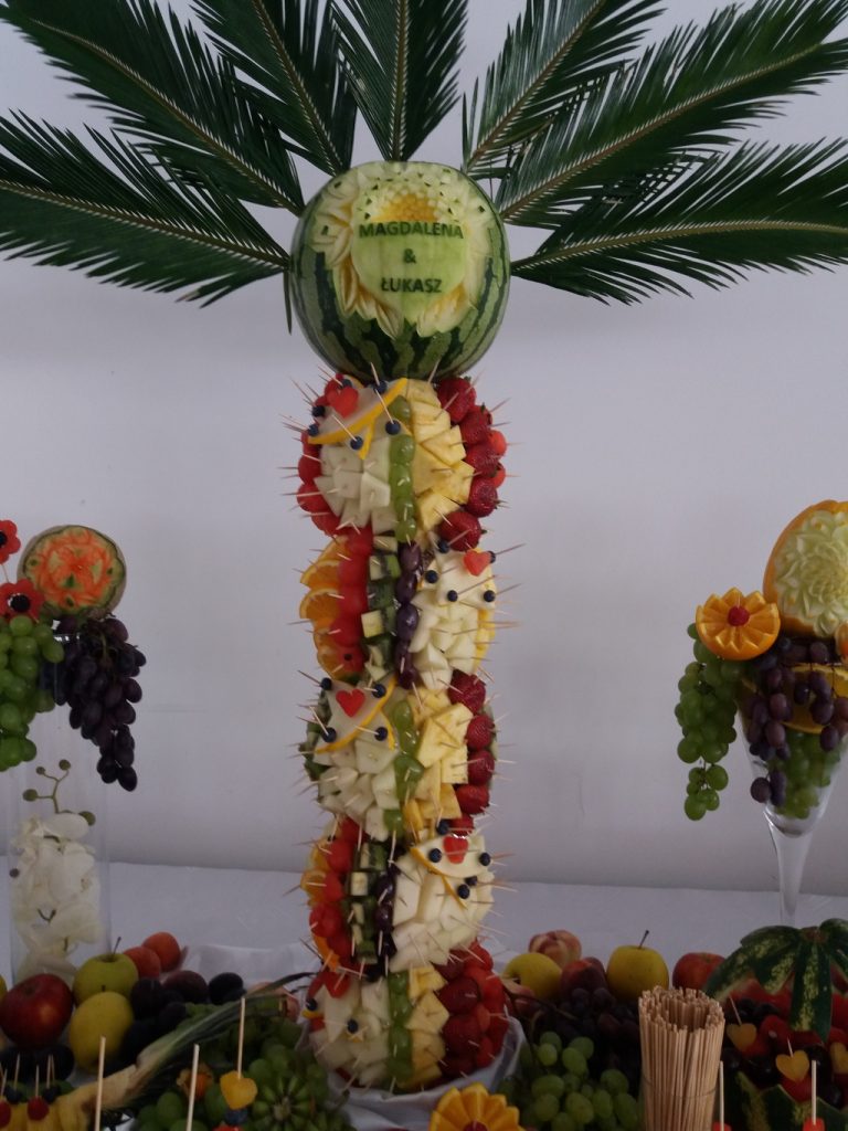 palma owocowa, stół owocowy, carving, fruit bar Hacjenda Malanów