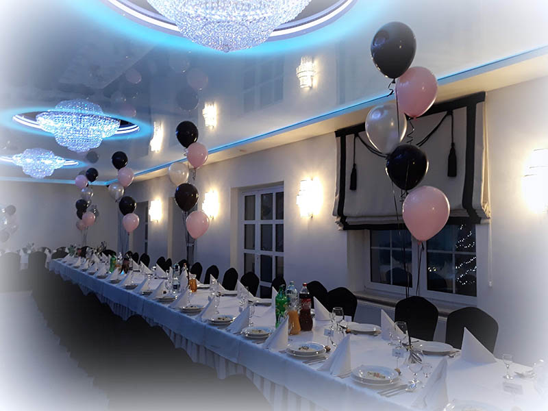 dekoracje balonowe na 18stke-wesele-bal-karnawałowy-sylwestra-balony z helem bukiety balonowe stroiki blonowe na stoły