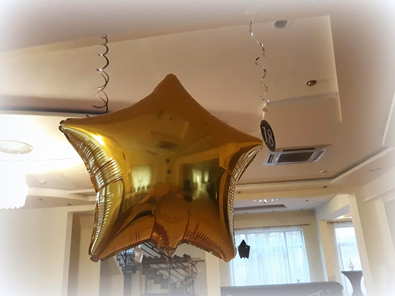 Dekoracje balonowe złota gwiazda