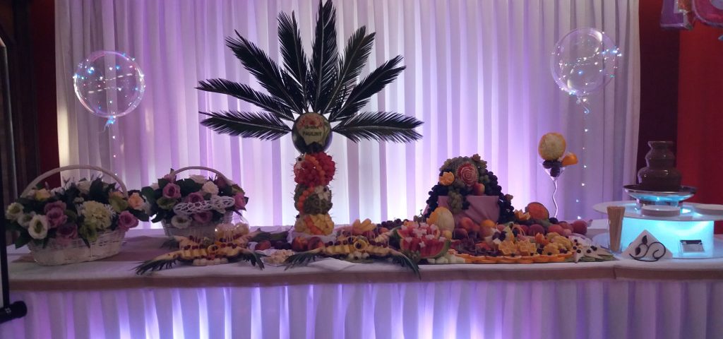 dekoracje owocowe Leśna Nuta Kiejsze, stół z owocami, bufet owocowy, STÓŁ OWOCOWY Turek