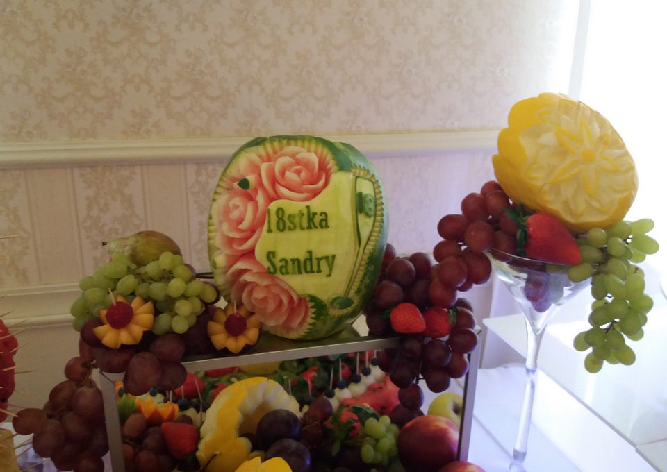 dekoracje owocowe, stół owocowy, fruit carving Pabianice_wyróżniający