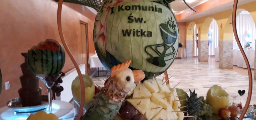 palma owocowa, stół owocowy, candy bar, dekoracje owocowe, dekoracje balonowe na I Komunię Koło, Turek, Izbica kuj., Konin