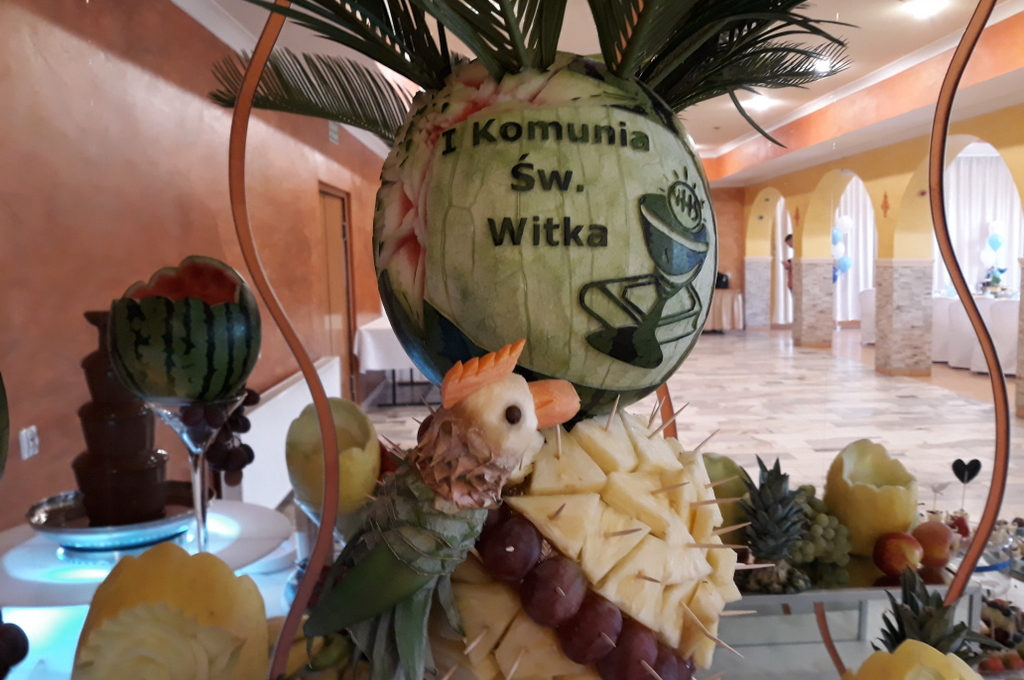 palma owocowa, stół owocowy, candy bar, dekoracje owocowe, dekoracje balonowe na I Komunię Koło, Turek, Izbica kuj., Konin
