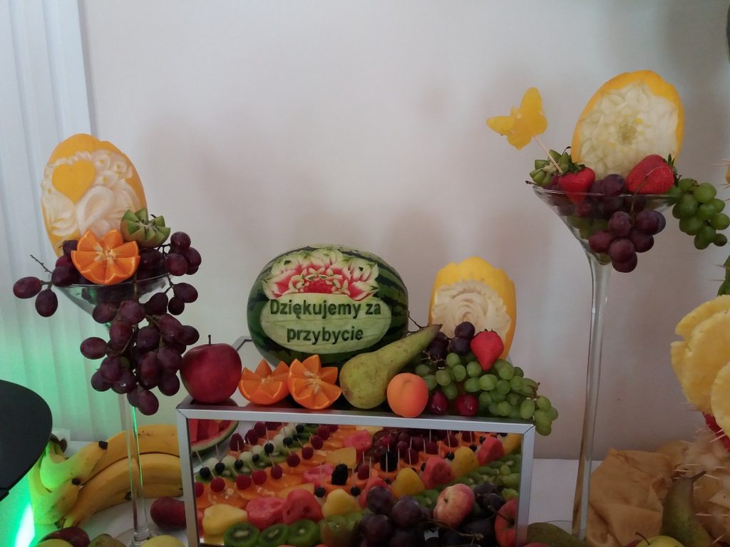 dekoracje owocowe fruit carving, fruit bar, Biały Pałac Konstantynów Łódzki