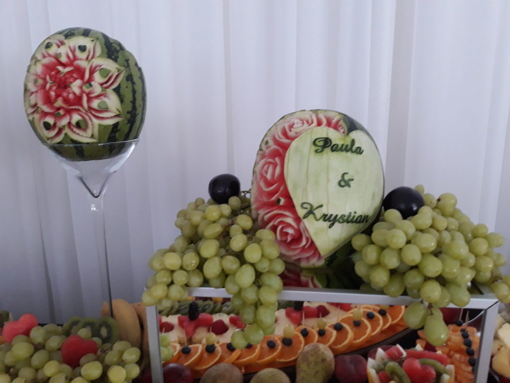 fruit carving, bufet owocowy, dekoracje owocowe, fruit bar Ligrana Palace