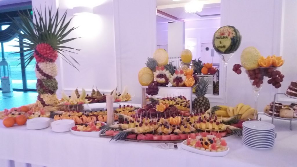 stół owocowy, bufet owocowy, fruit carving, dekoracje owocowe, palma owocowa Turek, Konin, Kalisz, Łódź