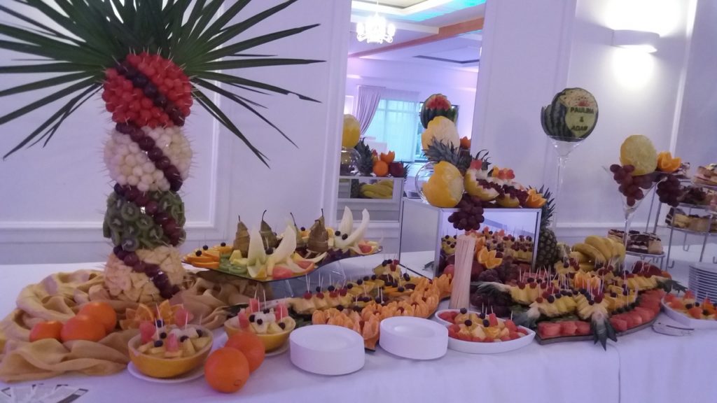 stół owocowy, dekoracje owocowe, fruit carving, bufet owocowy, palma owocowa Turek, Konin, Kalisz, Łódź
