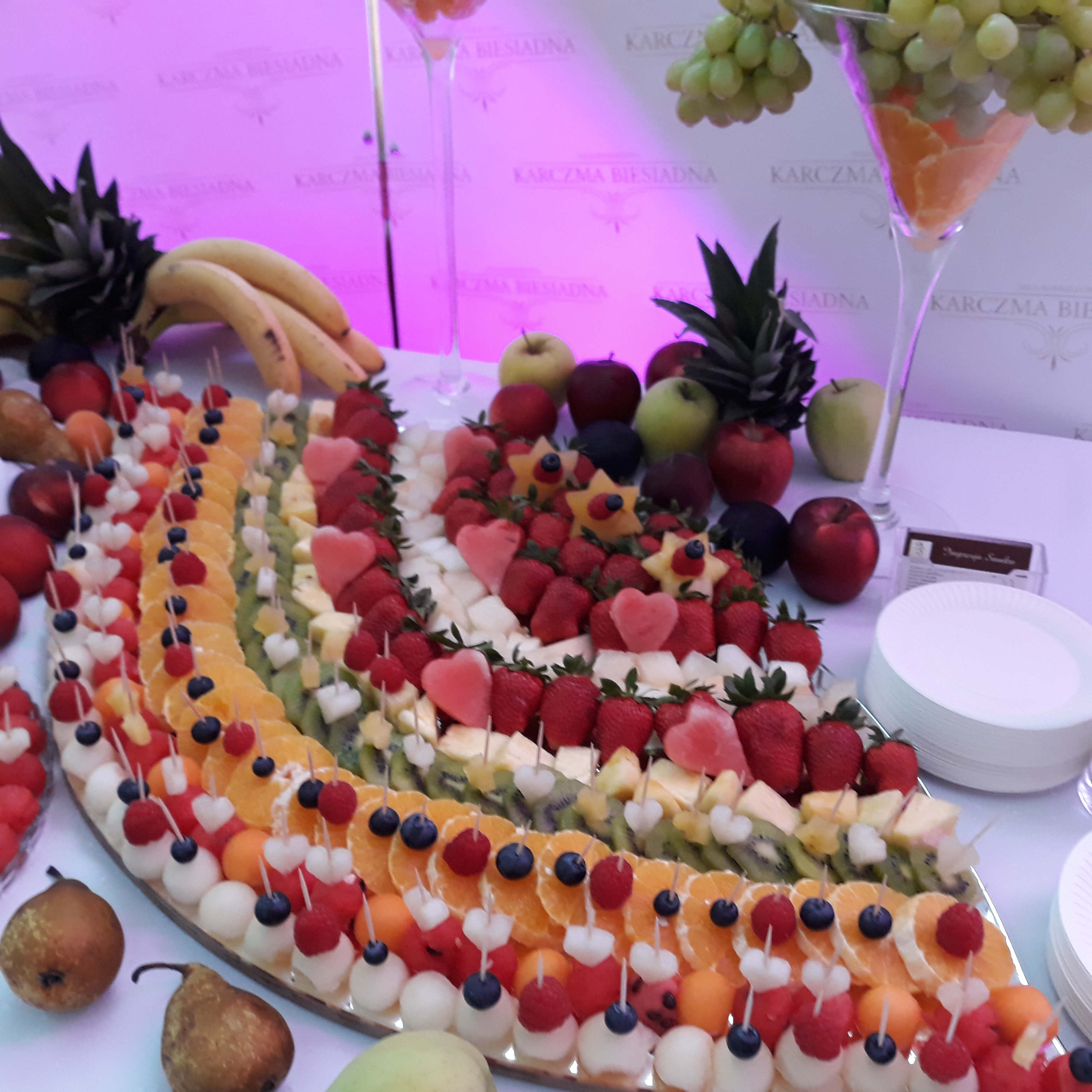 fruit bar, stół owocowy Turek, stół z owocami Koło, stół owocowy Konin, dekoracje owocowe, fruit carving, fruit bar,