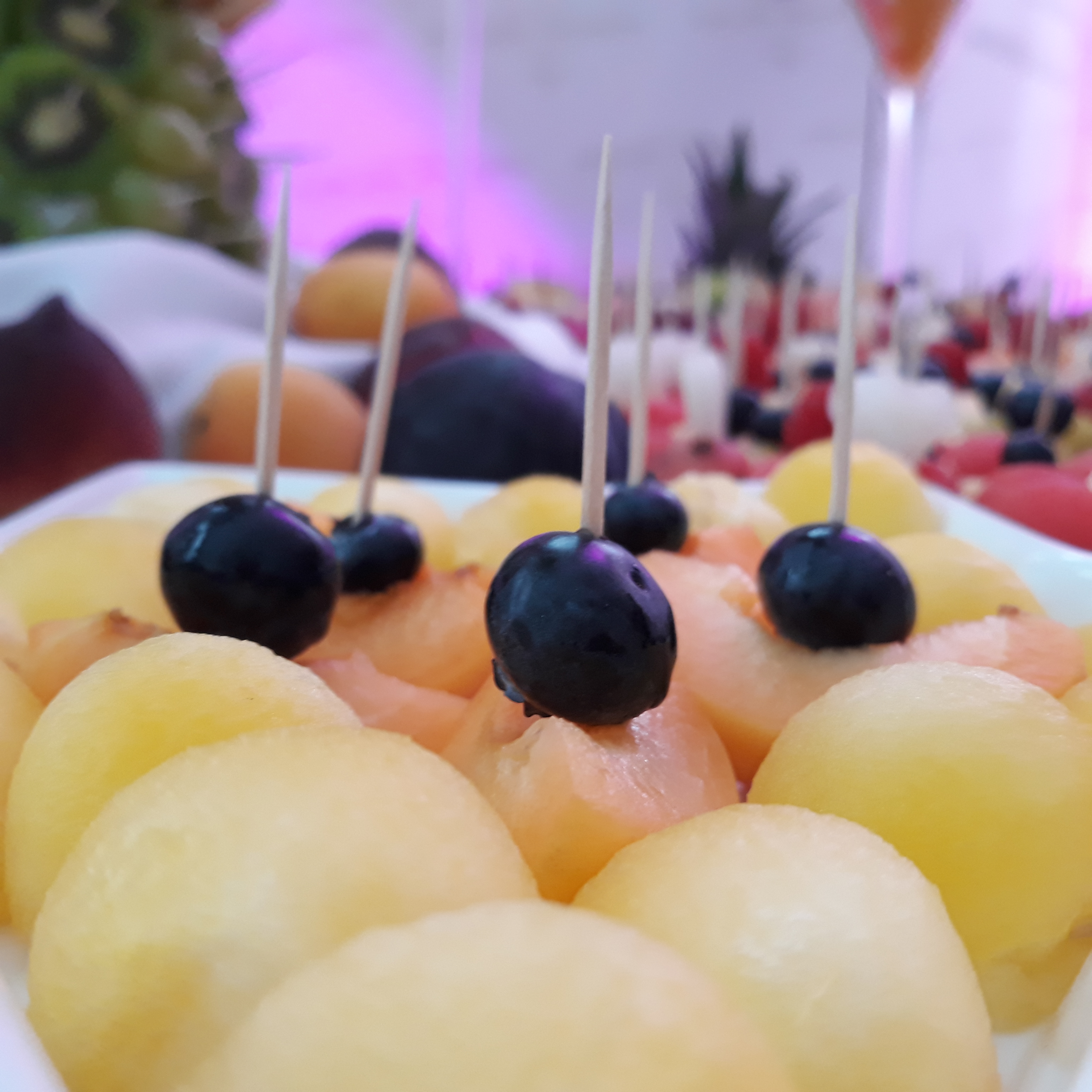 stół z owocami Koło, fruit carving, stół owocowy Konin, fruit bar, stół owocowy Turek, dekoracje owocowe, fruit bar,