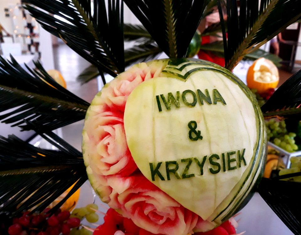 stół owocowy, palma z owoców, dekoracje owocowe, rzeźbione arbuzy, atrakcje na wesele, fontanna alkoholowa, candy-bar, Turek, Łódź, Koło, Poznań