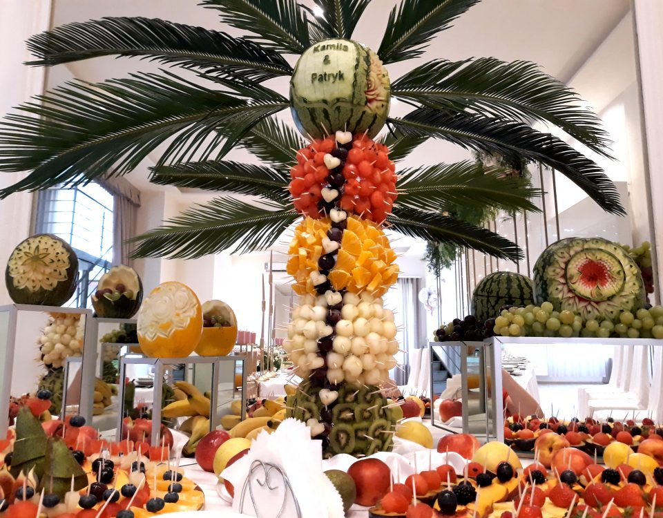 stół owocowy, fruit carving, dekoracje owocowe, fontanna czekoladowa Kleczew, Konin, Turek, Poznań, Łódź, Alfa Mierzęcice