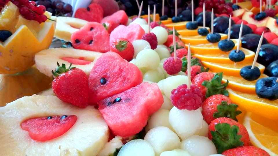 stół owocowy, fruit carving, paalma owocowa, dekoracje owocowe, owocowy bar, owoce na wesele, owwoce na imprezę, Turek, Konin, Klisz, Łódź