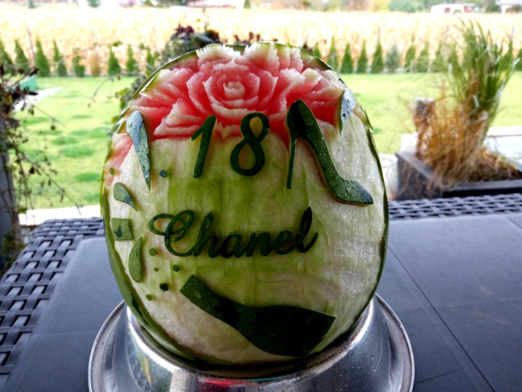 fruit carving na 18 urodziny